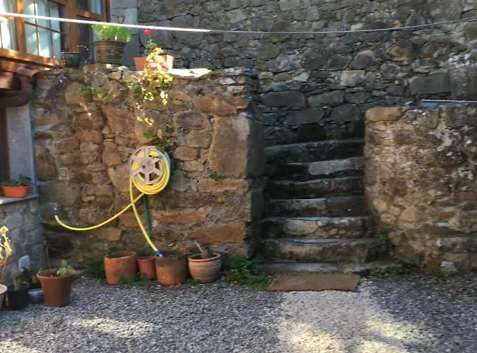 Konukevi O Fogar Do Monte Sober